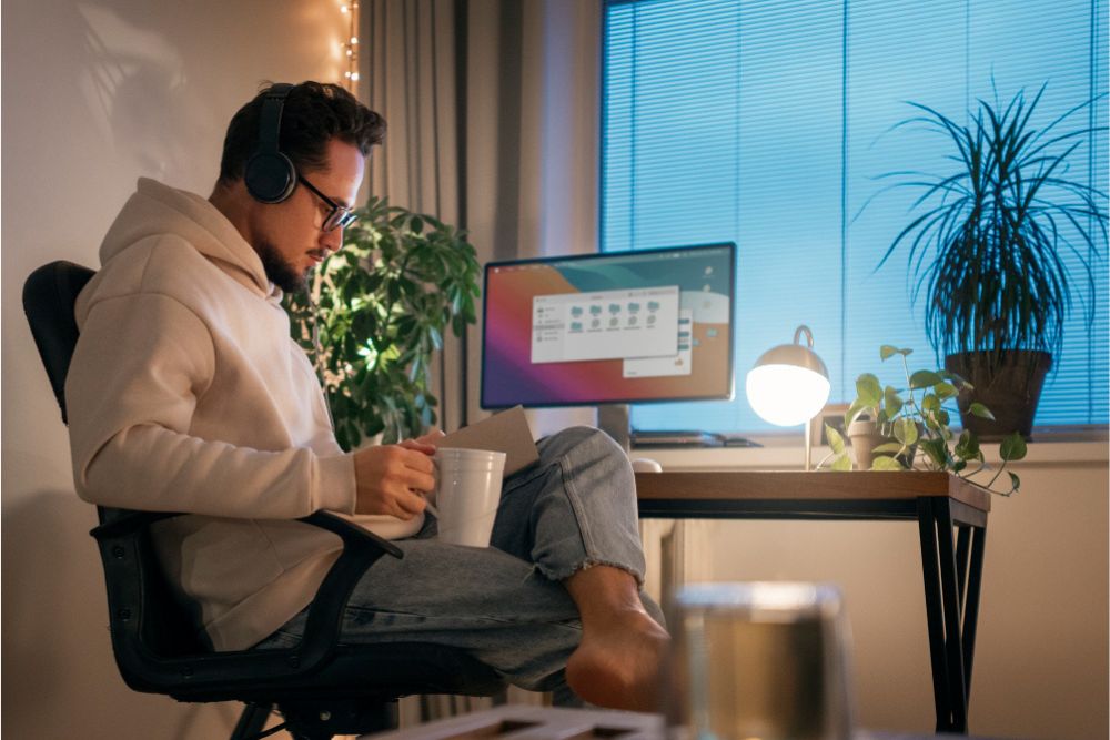 Hybrid vs Remote Work